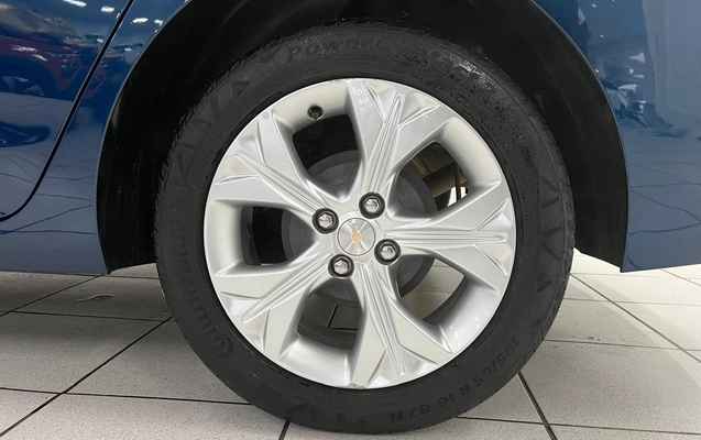 imagem-https://www.socarrao.com.br/sc-vehicle-images-prod/3131757/1786394898442-fc0c1f14-0917-48c9-ad79-566d74e1cb12.jpg