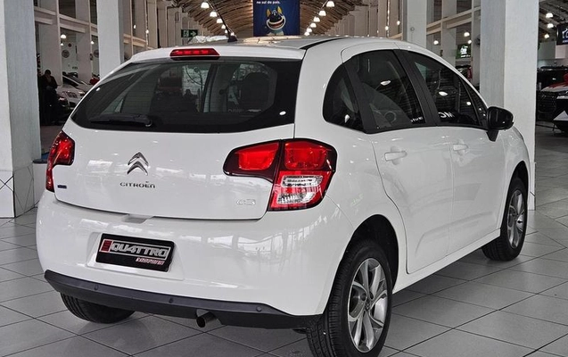 imagem-https://www.socarrao.com.br/sc-vehicle-images-prod/3131937/1786398747488-8365707_0_B_bef727d306.jpeg