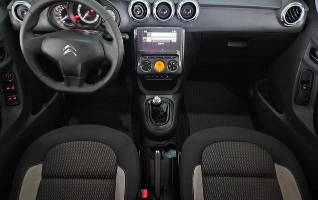 imagem-https://www.socarrao.com.br/sc-vehicle-images-prod/3131937/1786398747495-8365707_11_B_8202439c21.jpeg