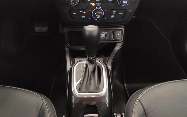 imagem-https://www.socarrao.com.br/sc-vehicle-images-prod/3132112/1789580740315-8366634_16_B_5976f12ca9.jpeg