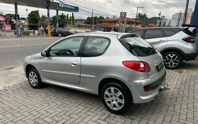 imagem-https://www.socarrao.com.br/sc-vehicle-images-prod/3132162/1786396423538-0777afb3-a822-4c39-bda0-3ba614393b5a.jpeg
