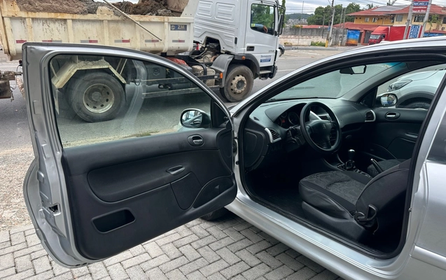 imagem-https://www.socarrao.com.br/sc-vehicle-images-prod/3132162/1786396423539-bbe4a171-17e3-4ea2-87df-449997abedb2.jpeg