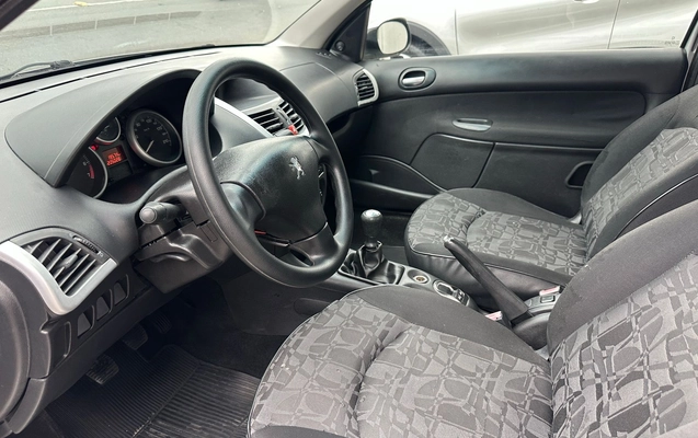 imagem-https://www.socarrao.com.br/sc-vehicle-images-prod/3132162/1786396423540-d2ddc40f-3c8e-46ca-a998-ca1e50103a62.jpeg