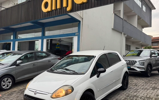 imagem-https://www.socarrao.com.br/sc-vehicle-images-prod/3135796/1786407499703-8ecf29db-9bf5-47cb-8601-7b4e96a99044.jpeg