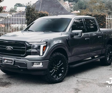Ford F-150 2024 Cinza — foto 1 de 3