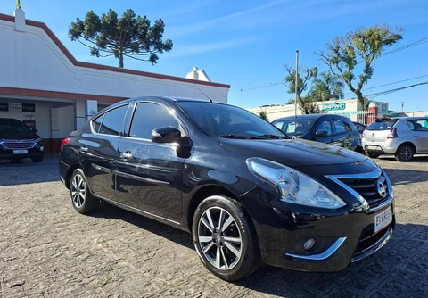 Nissan VERSA 2018 Preto — foto 1 de 3