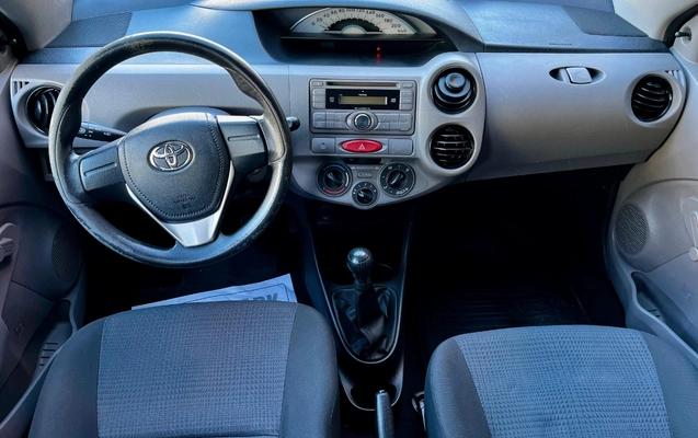 imagem-https://www.socarrao.com.br/sc-vehicle-images-prod/3147435/1786453519420-SU1HLTIwMjYwODEwLVdBMDA2MS5qcGc.jpg