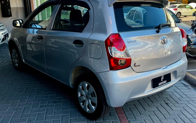 imagem-https://www.socarrao.com.br/sc-vehicle-images-prod/3147435/1786453519748-SU1HLTIwMjYwODEwLVdBMDA1OS5qcGc.jpg