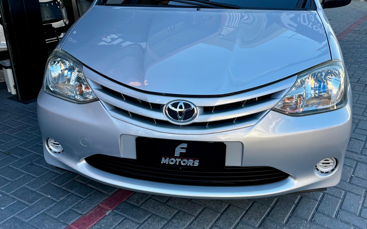 imagem-https://www.socarrao.com.br/sc-vehicle-images-prod/3147435/1786453520544-SU1HLTIwMjYwODEwLVdBMDA1My5qcGc.jpg