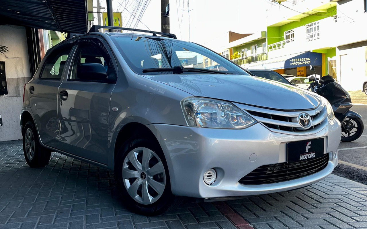 imagem-https://www.socarrao.com.br/sc-vehicle-images-prod/3147435/1786453520669-SU1HLTIwMjYwODEwLVdBMDA1NS5qcGc.jpg