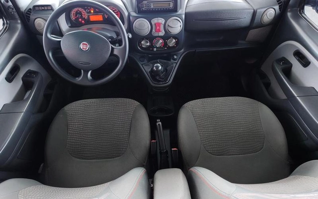 imagem-https://www.socarrao.com.br/sc-vehicle-images-prod/3147450/1791289180042-8366279_2_B_820318d25a.jpeg