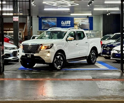 Nissan Frontier 2024 Branco — foto 1 de 3
