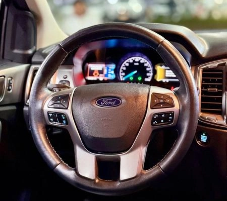 imagem-https://www.socarrao.com.br/sc-vehicle-images-prod/3147845/1788876183795-8283181_18_B_f6d5a20843.jpeg