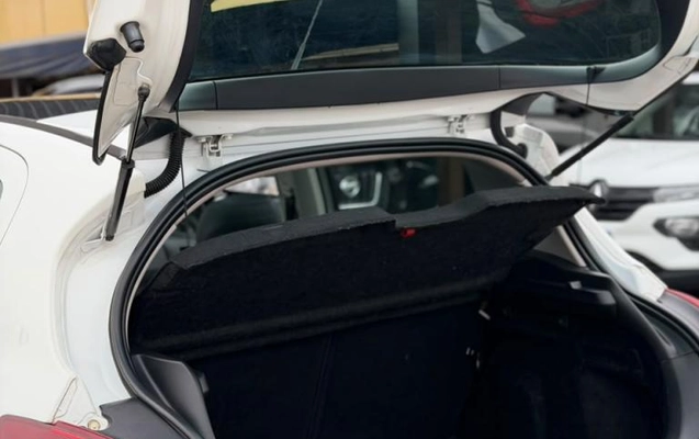 imagem-https://www.socarrao.com.br/sc-vehicle-images-prod/3148041/1786456429557-69436a7a4973dc93a.jpeg