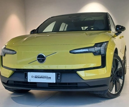 Volvo EX30 E60 Ultra (Elétrico) 2024 Amarelo — foto 1 de 3