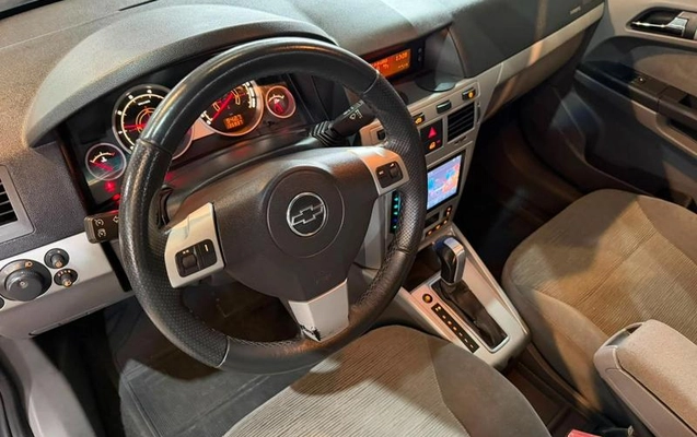 imagem-https://www.socarrao.com.br/sc-vehicle-images-prod/3148197/1789130572959-8327068_18_B_d5263eb646.jpeg