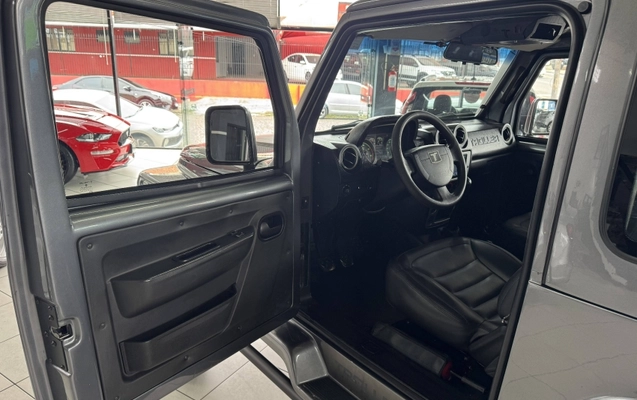 imagem-https://www.socarrao.com.br/sc-vehicle-images-prod/3148277/1788294237097-oY4YJrWAkgutwnTjiT0sVvNdlqZhC65V.jpg
