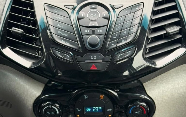 imagem-https://www.socarrao.com.br/sc-vehicle-images-prod/3148323/1786459707167-69436a7b35b284a72.jpeg