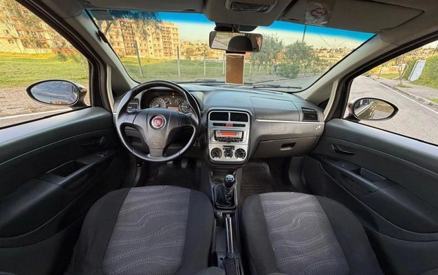 imagem-https://www.socarrao.com.br/sc-vehicle-images-prod/3148604/1787864603176-8366480_14_B_d73eb7b11b.jpeg