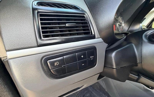 imagem-https://www.socarrao.com.br/sc-vehicle-images-prod/3148604/1787864603186-8366480_12_B_e3c5432c67.jpeg