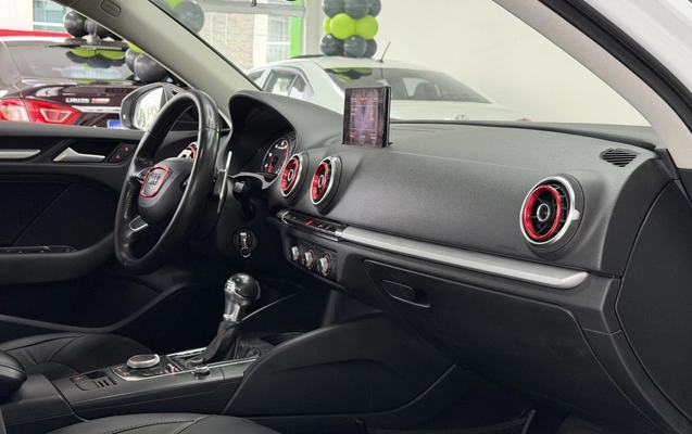 imagem-https://www.socarrao.com.br/sc-vehicle-images-prod/3148617/1786463968890-003_35cfa95ebda72ca2b1cc03259ec34076.jpeg