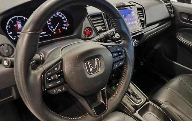 imagem-https://www.socarrao.com.br/sc-vehicle-images-prod/3149215/1788451320143-8368567_9_B_90e25e9e28.jpeg