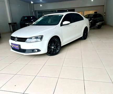 Volkswagen Jetta 2013 Branco — foto 1 de 3