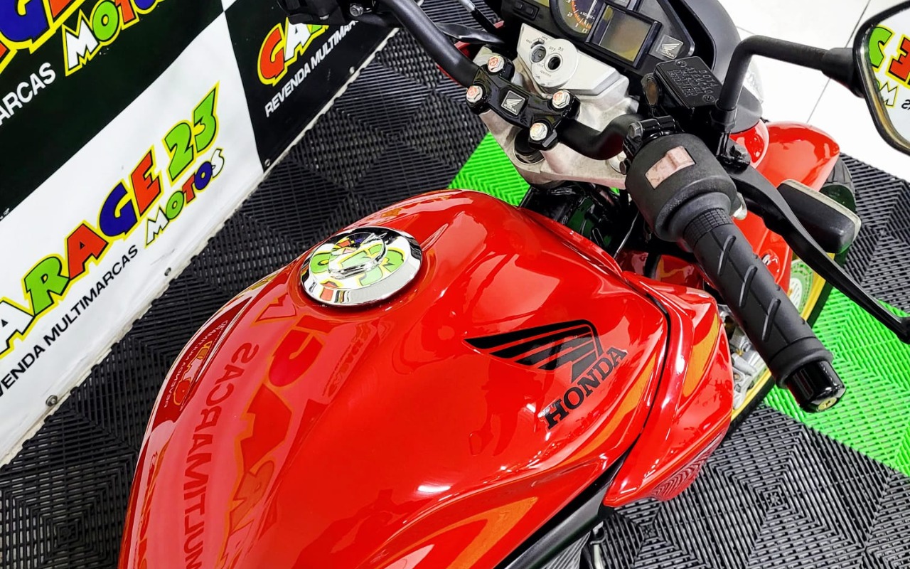 imagem-https://www.socarrao.com.br/sc-vehicle-images-prod/3149883/1786468541100-SU1HLTIwMjYwODExLVdBMDAxNi5qcGc.jpg