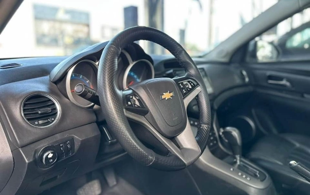 imagem-https://www.socarrao.com.br/sc-vehicle-images-prod/3150055/1786468943294-069f709b-731b-4ab4-84ff-626d0fe042ed.jpg
