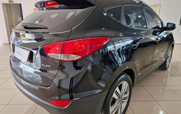 imagem-https://www.socarrao.com.br/sc-vehicle-images-prod/3150618/1787324092619-8344469_3_B_d992883af7.jpeg