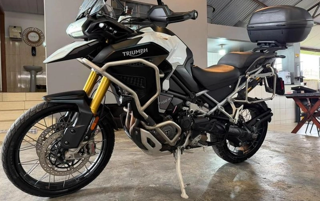imagem-https://www.socarrao.com.br/sc-vehicle-images-prod/3150621/1787930059042-8368918_17_B_f64db9c9fc.jpeg
