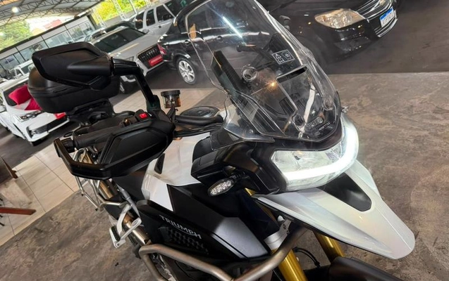 imagem-https://www.socarrao.com.br/sc-vehicle-images-prod/3150621/1787930059071-8368918_12_B_9f140fc38b.jpeg