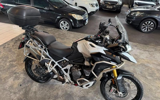 imagem-https://www.socarrao.com.br/sc-vehicle-images-prod/3150621/1787930059074-8368918_18_B_9b782ca124.jpeg