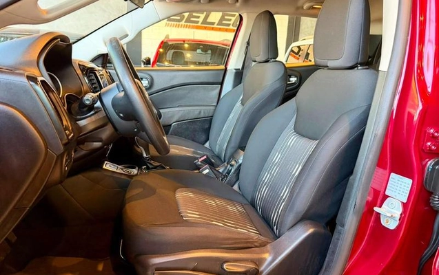 imagem-https://www.socarrao.com.br/sc-vehicle-images-prod/3150669/1787860331188-8363284_15_B_5a2e4c8cca.jpeg