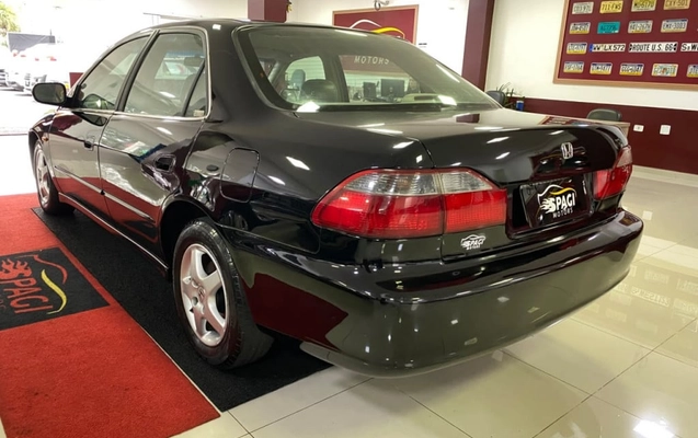 imagem-https://www.socarrao.com.br/sc-vehicle-images-prod/3150703/1788351793083-vehicle_image_1786451363_982f42b6fd705ab73b7c2417fd5058e8.jpeg