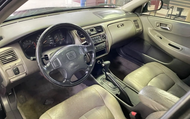 imagem-https://www.socarrao.com.br/sc-vehicle-images-prod/3150703/1788351793085-vehicle_image_1786451354_b0a9bc34034134d77fb6b4c3861f1107.jpeg
