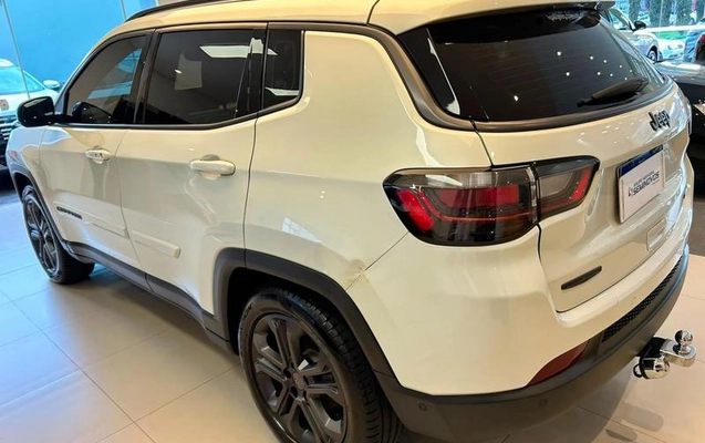 imagem-https://www.socarrao.com.br/sc-vehicle-images-prod/3150742/1787257008161-8369012_2_B_e0df812c53.jpeg