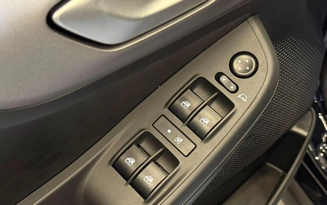 imagem-https://www.socarrao.com.br/sc-vehicle-images-prod/3150872/1789127205487-8363754_6_B_63e19f3be0.jpeg