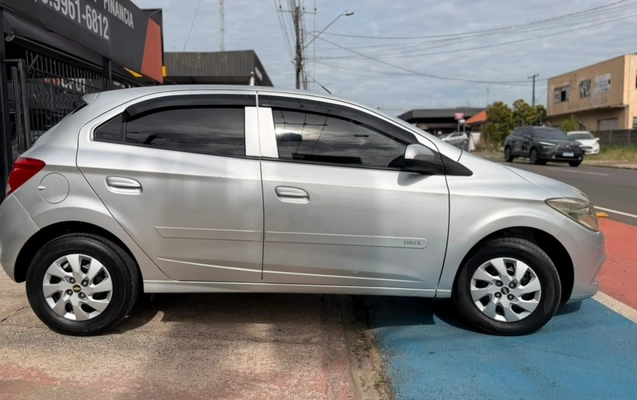 imagem-https://www.socarrao.com.br/sc-vehicle-images-prod/3151230/1788269763651-1ZgA1eEjbzokkLVMY6NxweOHEsPZEgfA.jpg