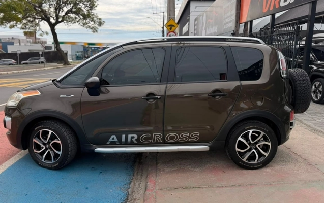 imagem-https://www.socarrao.com.br/sc-vehicle-images-prod/3151239/1786472258616-mPVMD4KDdhxHrGHjcKhFfNHLtG93EDaK.jpg