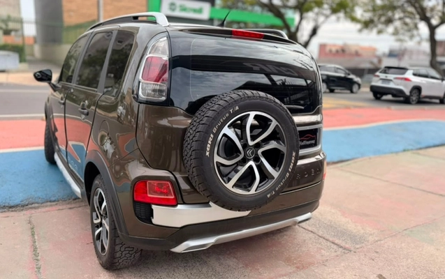 imagem-https://www.socarrao.com.br/sc-vehicle-images-prod/3151239/1786472258618-8L4tM9bZv5FkFZ1BNPcAAuAaGs1x6POa.jpg