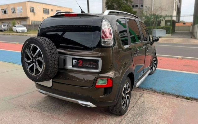imagem-https://www.socarrao.com.br/sc-vehicle-images-prod/3151239/1786472258622-tBJnBv4vFrTdu8hxWmkJN437WjKvX8Pq.jpg