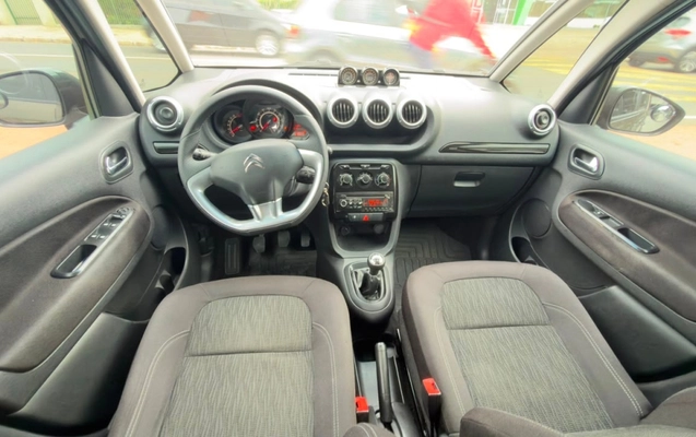 imagem-https://www.socarrao.com.br/sc-vehicle-images-prod/3151239/1786472258633-rr3ojD8Unzo5B50aFFZKV7gb9PyWolTe.jpg
