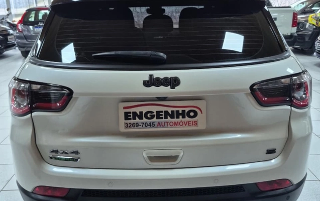 imagem-https://www.socarrao.com.br/sc-vehicle-images-prod/3151494/1786472669802-RCA0LnBuZw.png