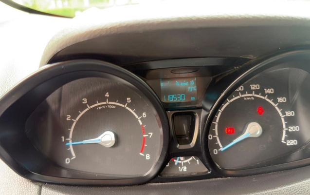 imagem-https://www.socarrao.com.br/sc-vehicle-images-prod/3151564/1789677551624-wudtSeNtNnyjPNZcSHQzCuexRviAB4BV.jpg