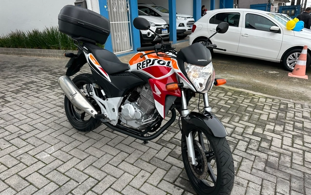 imagem-https://www.socarrao.com.br/sc-vehicle-images-prod/3152085/1786474037539-2d54cea5-2e38-4cfa-ab59-06e5afb28d16.jpeg