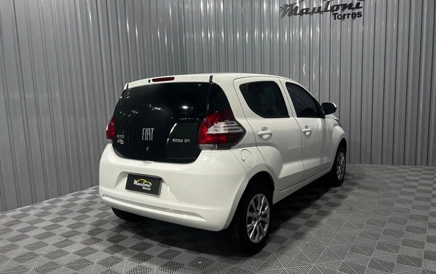 imagem-https://www.socarrao.com.br/sc-vehicle-images-prod/3152172/1789390905772-8362449_16_B_c4c57e34ec.jpeg
