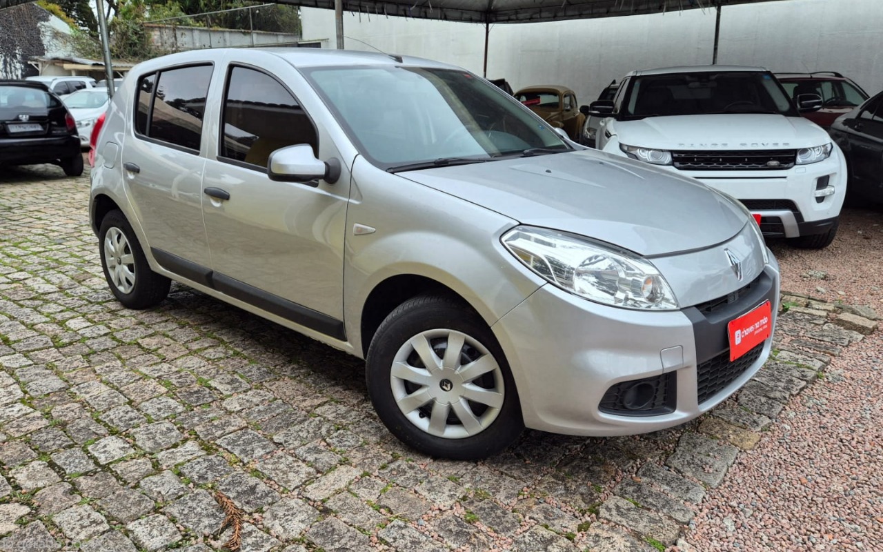 Renault Sandero 2012 Prata — foto 1 de 3