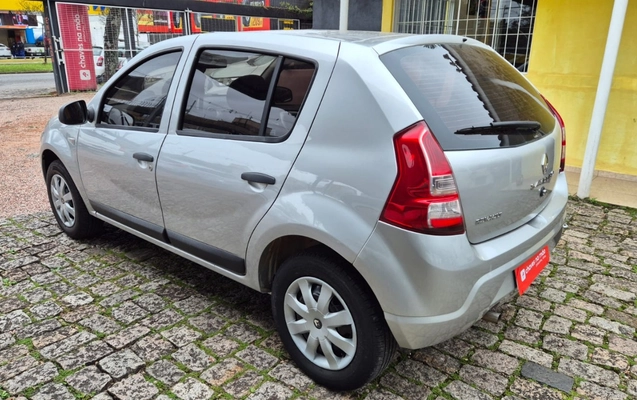 imagem-https://www.socarrao.com.br/sc-vehicle-images-prod/3152176/1786474359493-V2hhdHNBcHAgSW1hZ2UgMjAyNi0wOC0xMSBhdCAxNS4xMC4zNyAoMikuanBlZw.jpeg