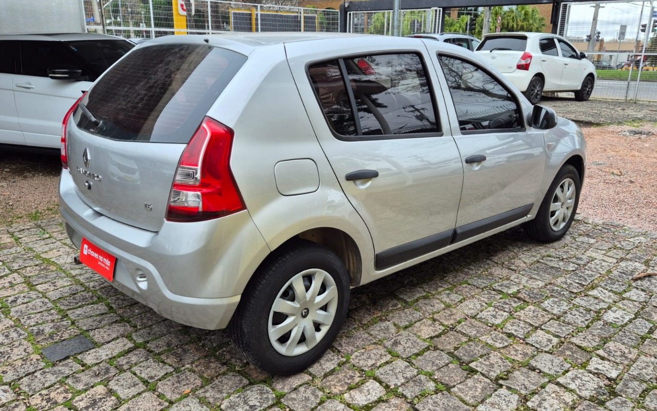 imagem-https://www.socarrao.com.br/sc-vehicle-images-prod/3152176/1786474359720-V2hhdHNBcHAgSW1hZ2UgMjAyNi0wOC0xMSBhdCAxNS4xMC4zNy5qcGVn.jpeg
